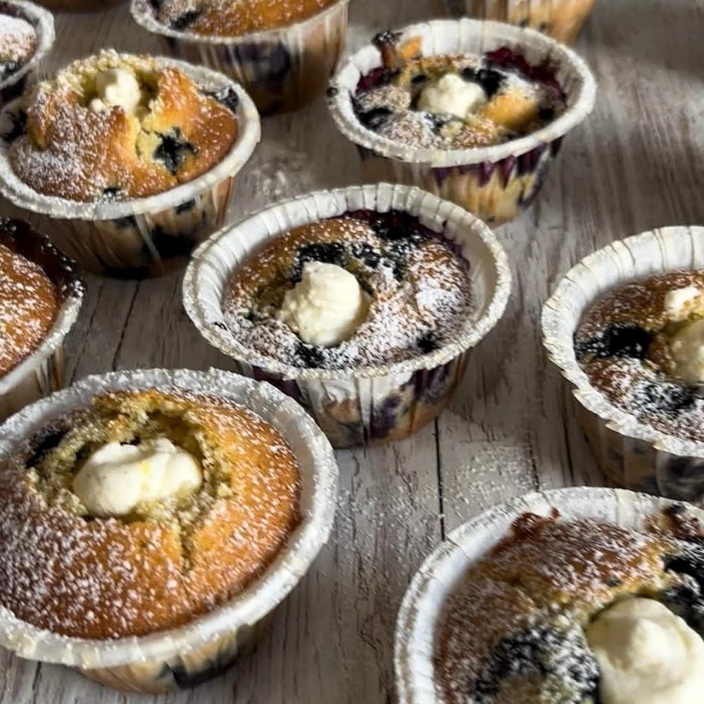 Blåbärsmuffins med citronkräm