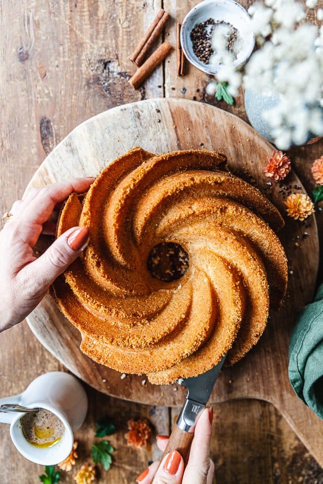 Sverigekaka med kanelbullefyllning