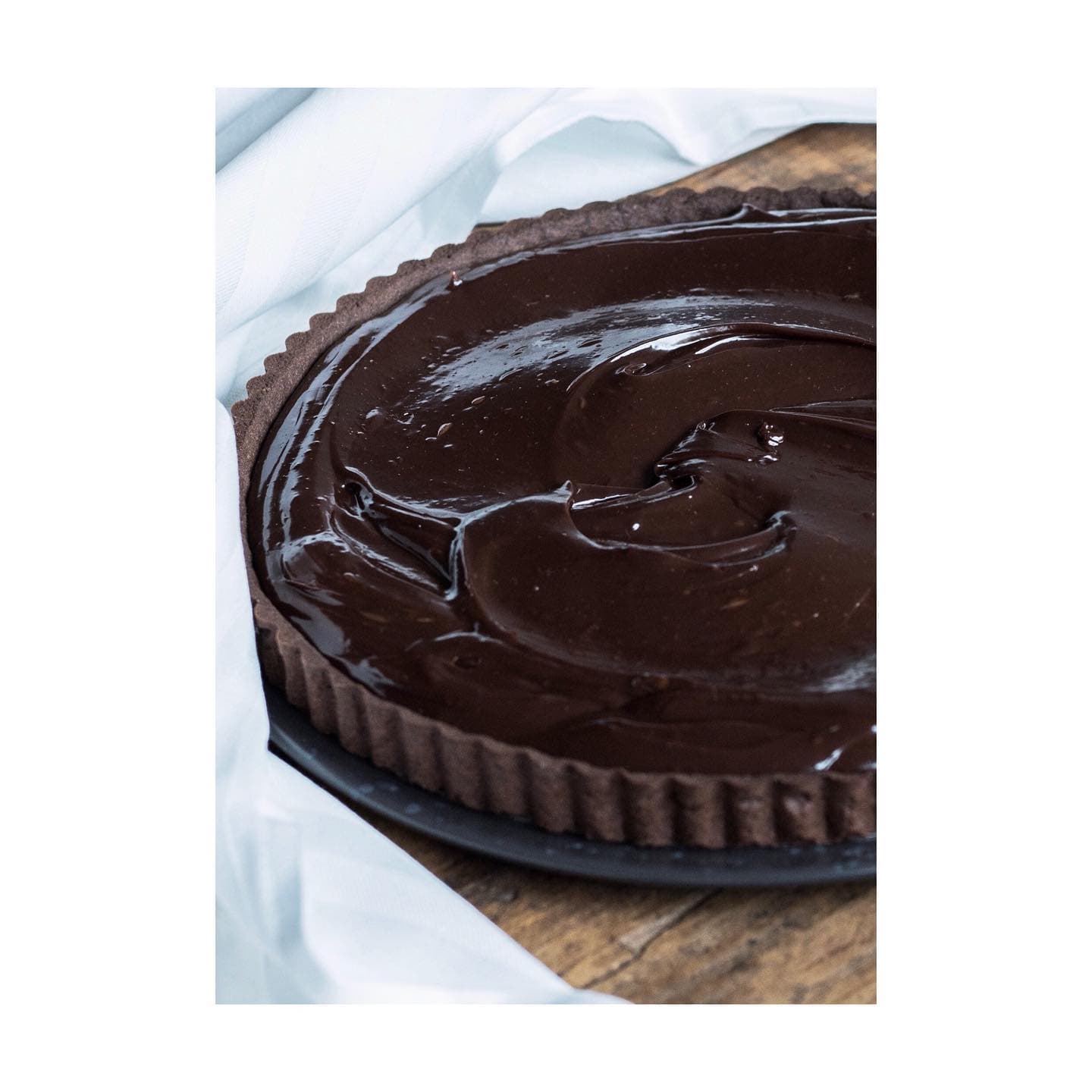 Chokladtart med chokladkolafyllning