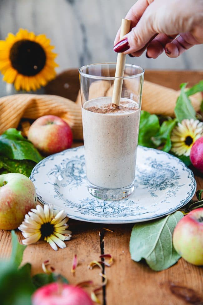 Krämig smoothie med äpple