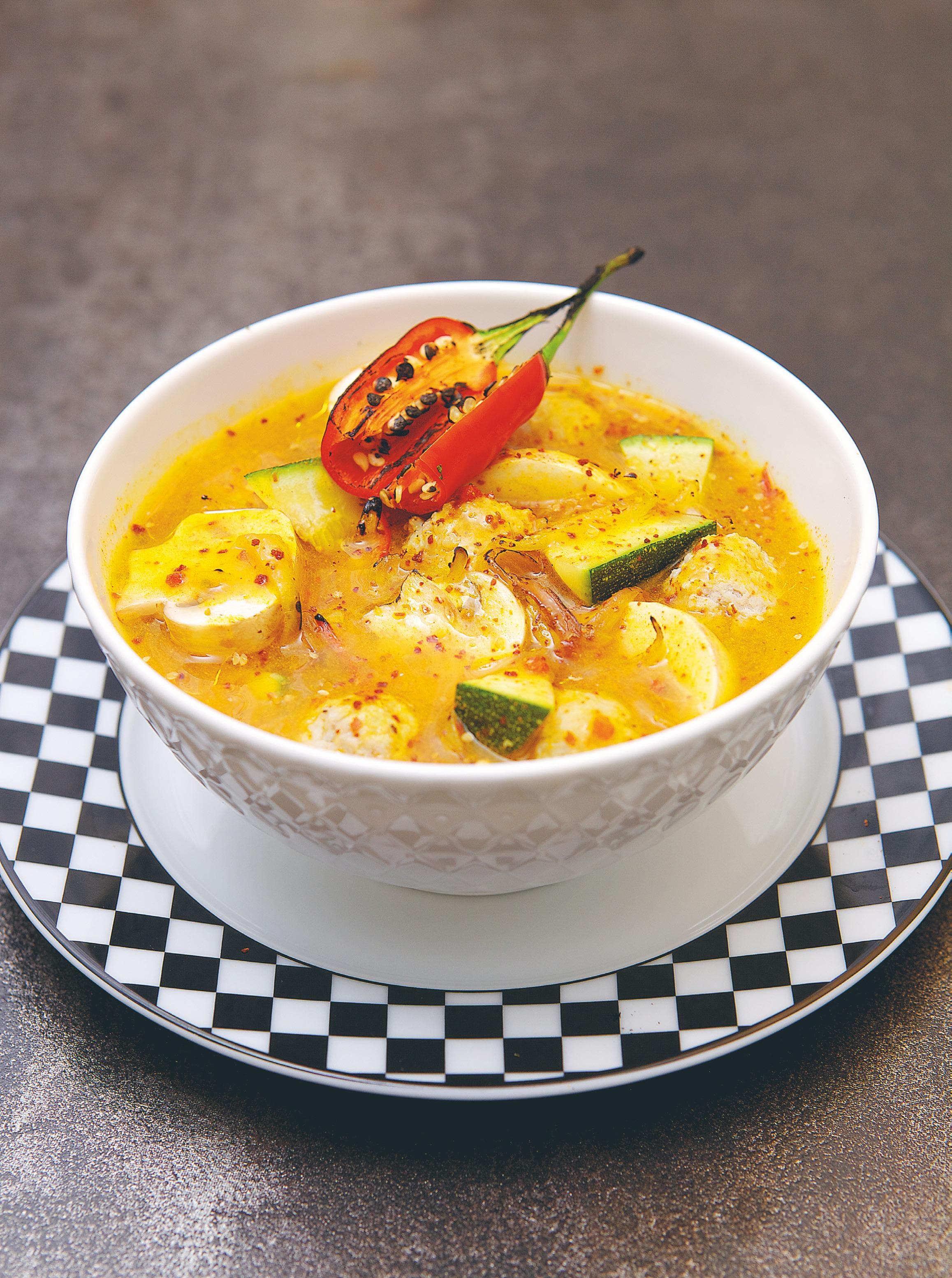 Kycklingsoppa med curry