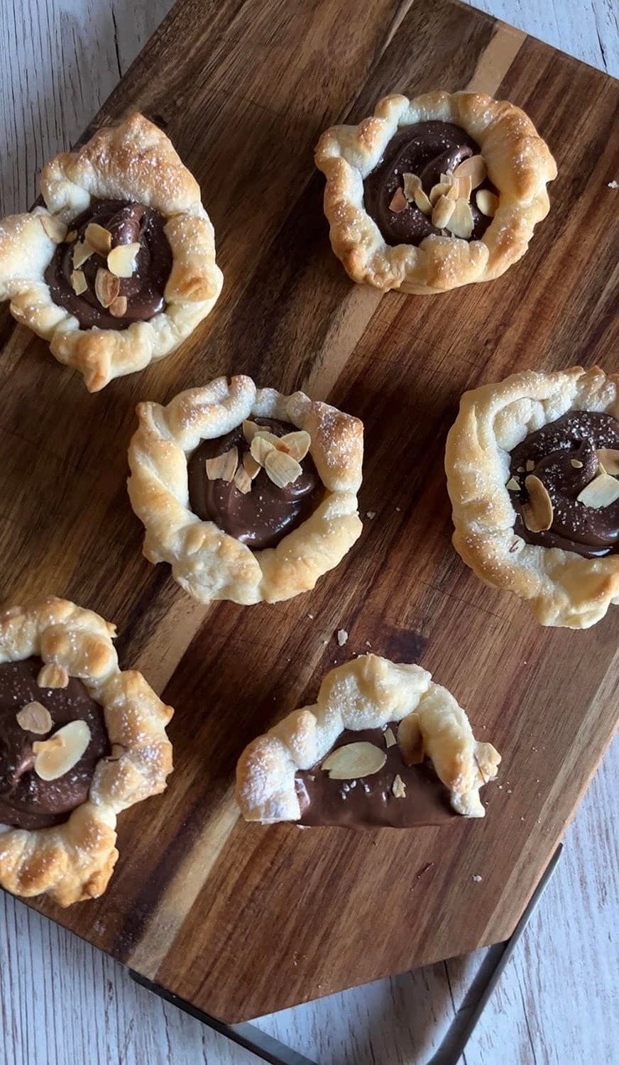Smördegskorgar med vaniljkräm och nutella