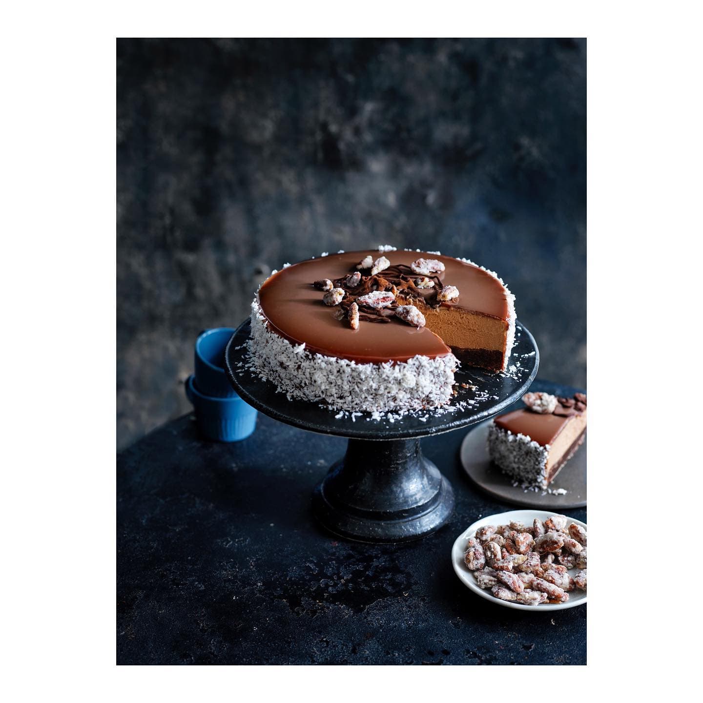 Tårta med brynt smör brownie och mjölkchokladbavaroise
