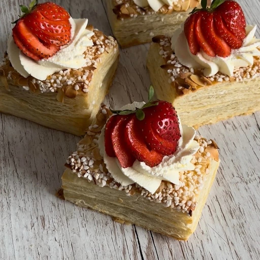 Jordgubbsbakelser