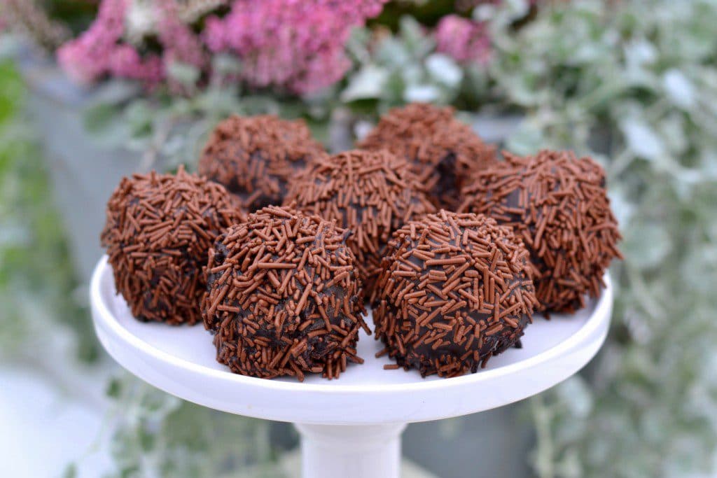 Arraksbollar med mörk choklad