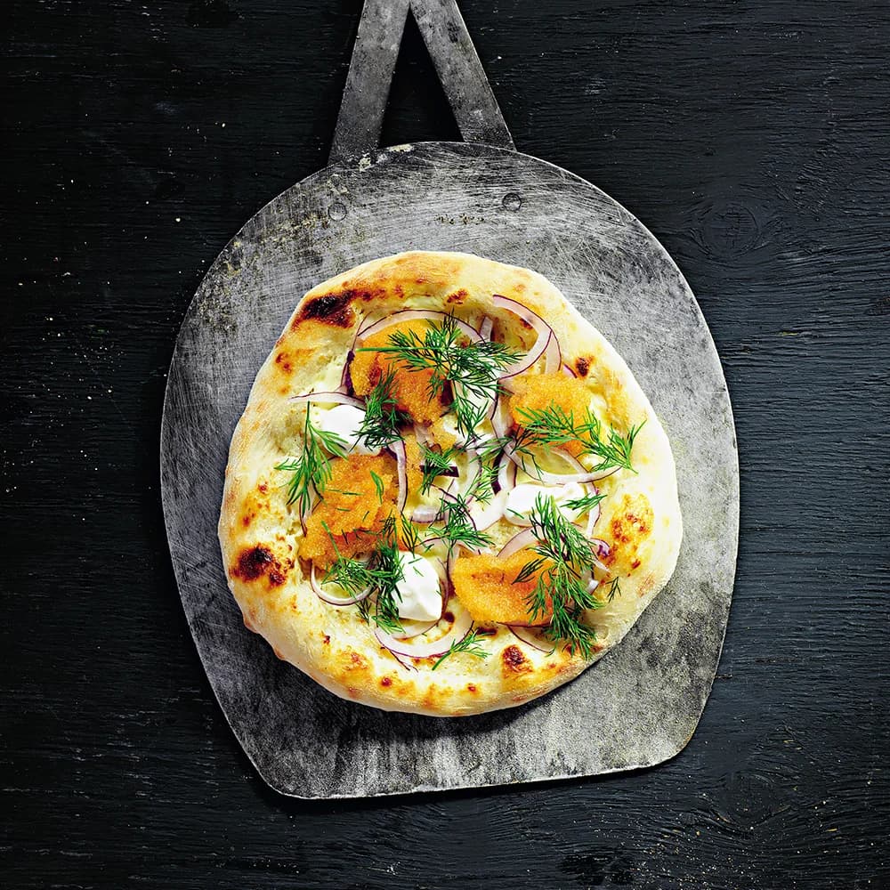 Pizza bianco med löjrom