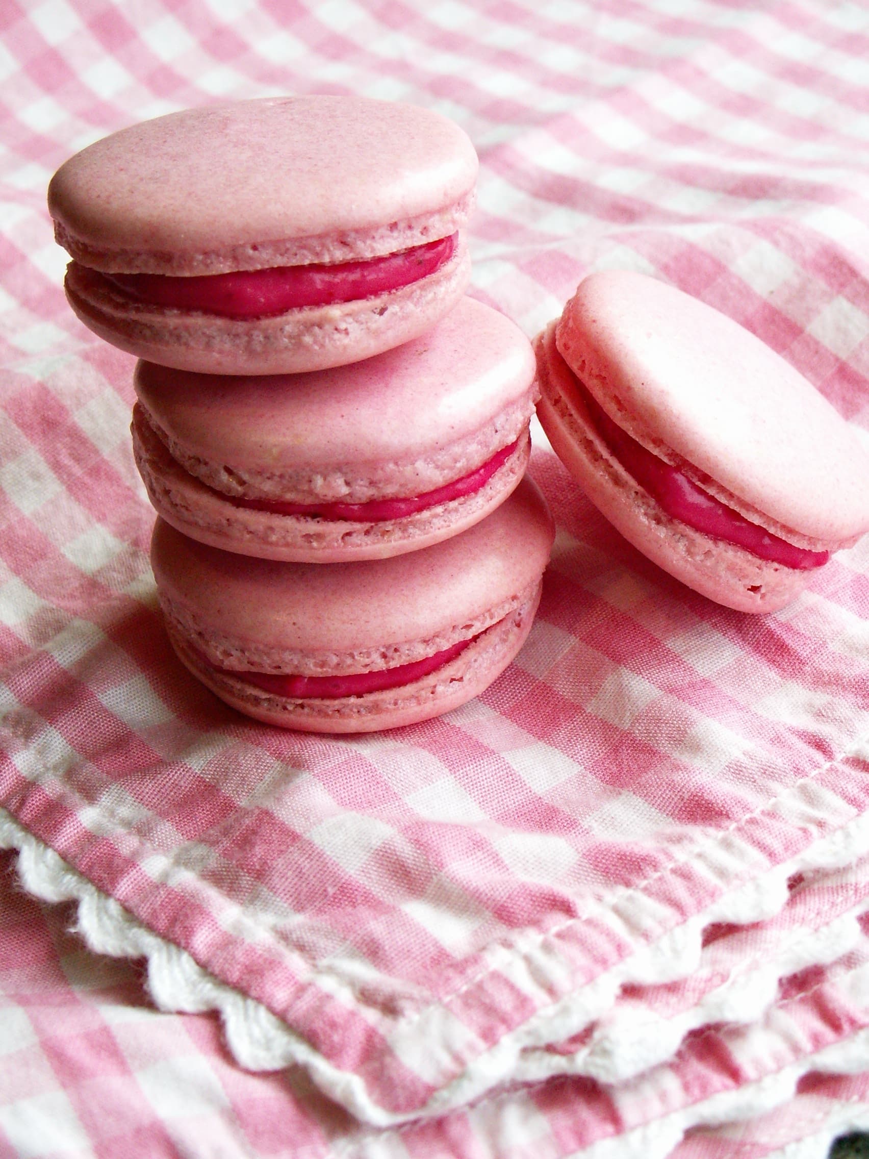 Hallonmacarons