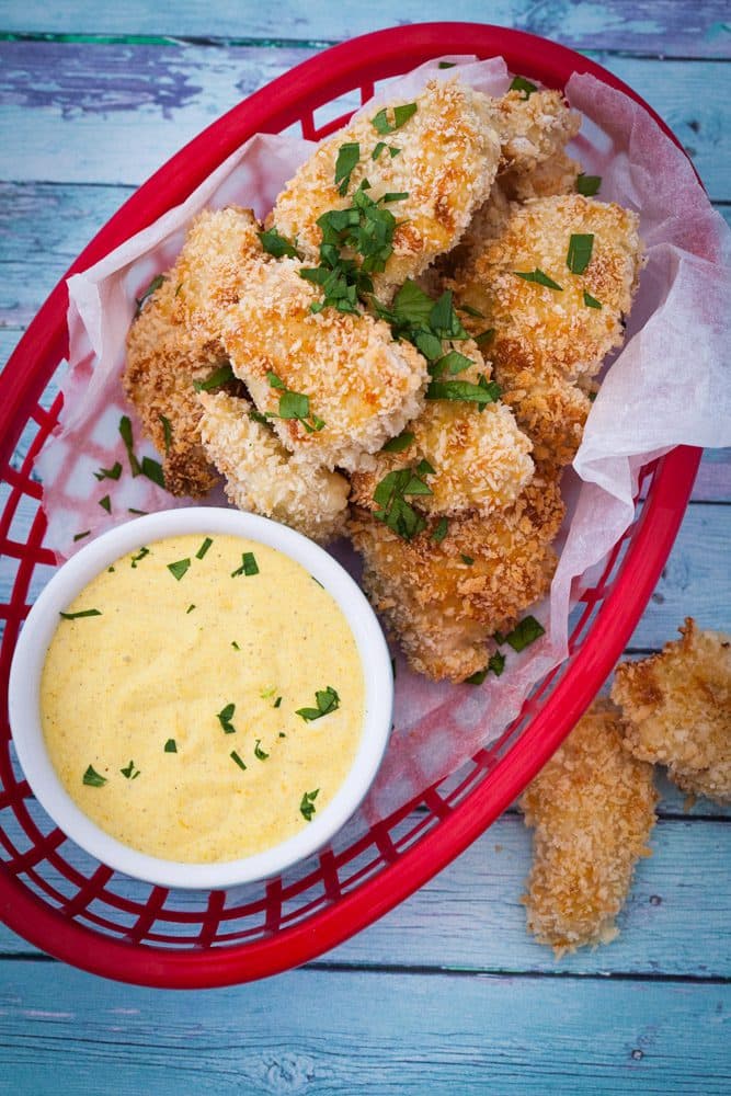 Chicken nuggets med currydipp