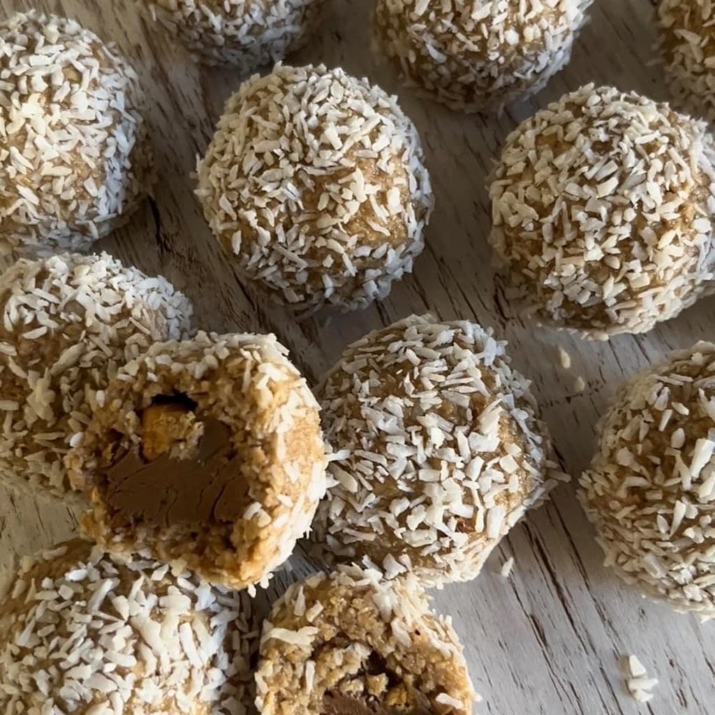 Havrebollar med nougat och rostade hasselnötter