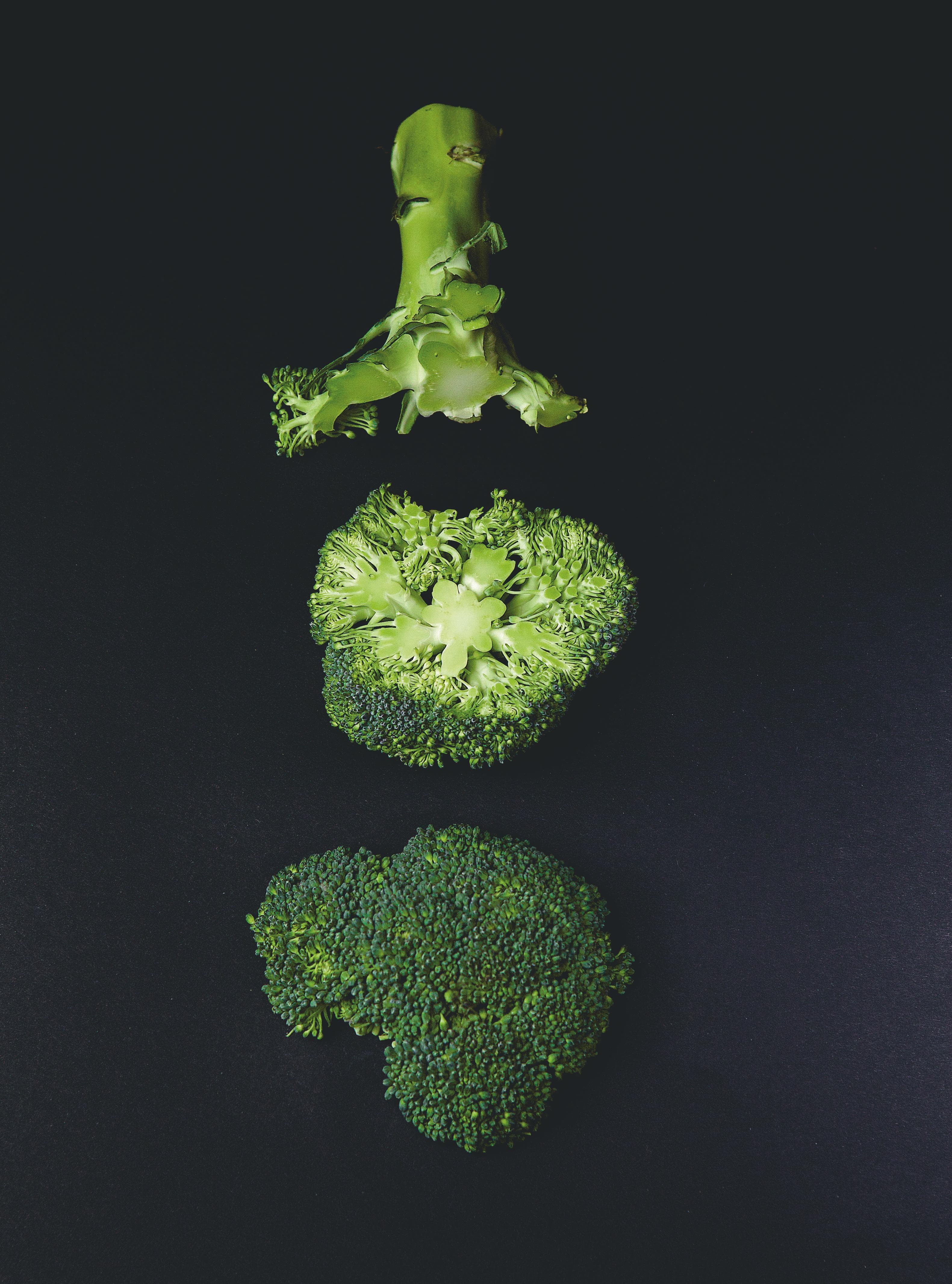 Rå broccolisallad med citron