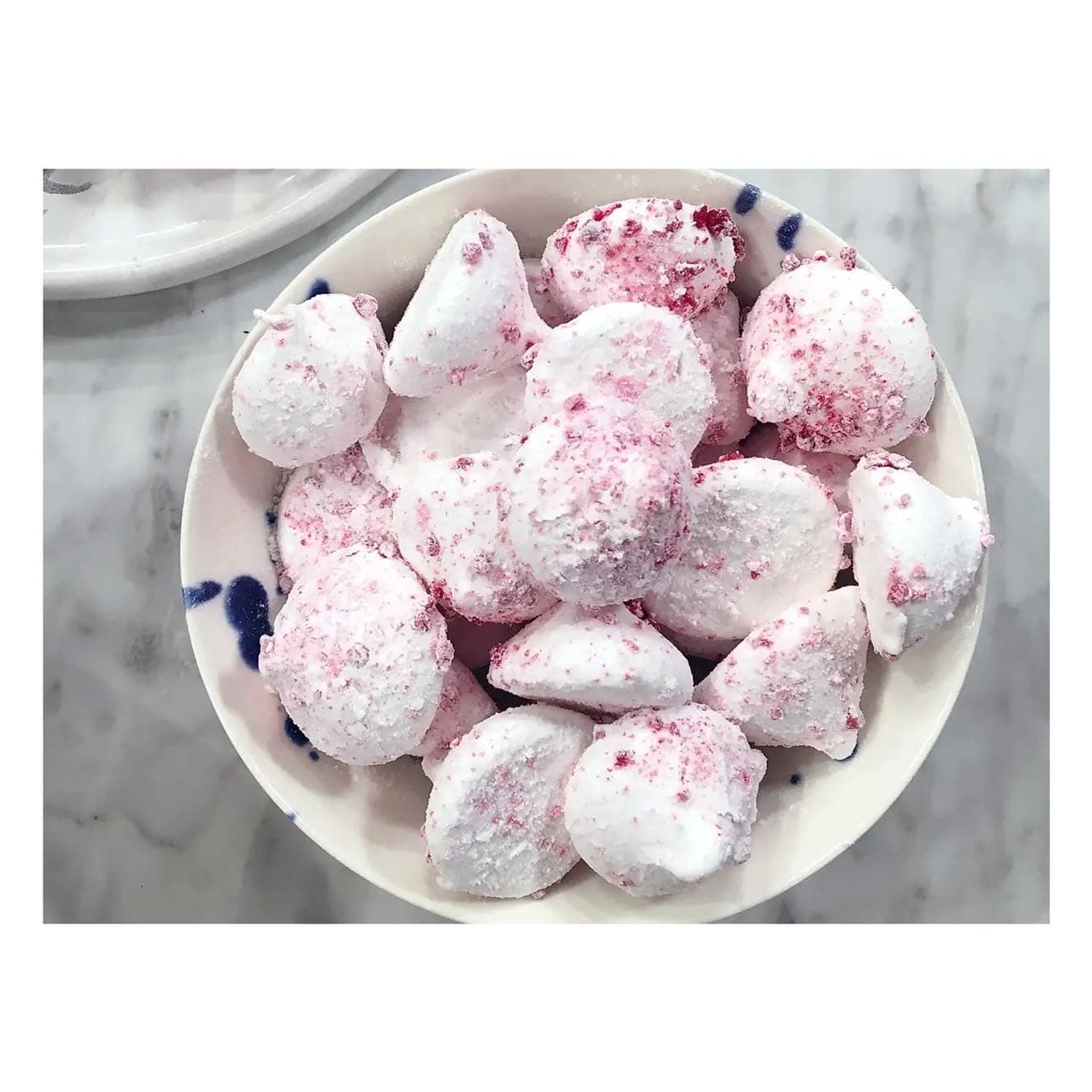 Vaniljmarshmallows med hallon