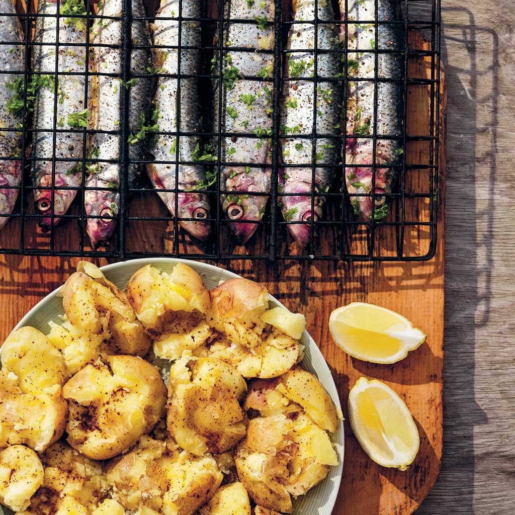 Grillad strömming med krossad potatis