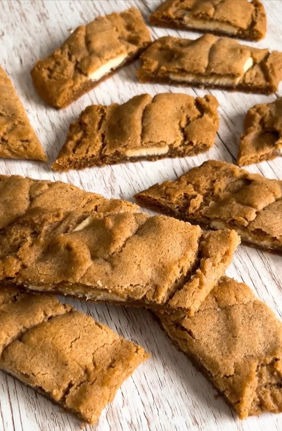 Pepparkakssnittar med vit choklad