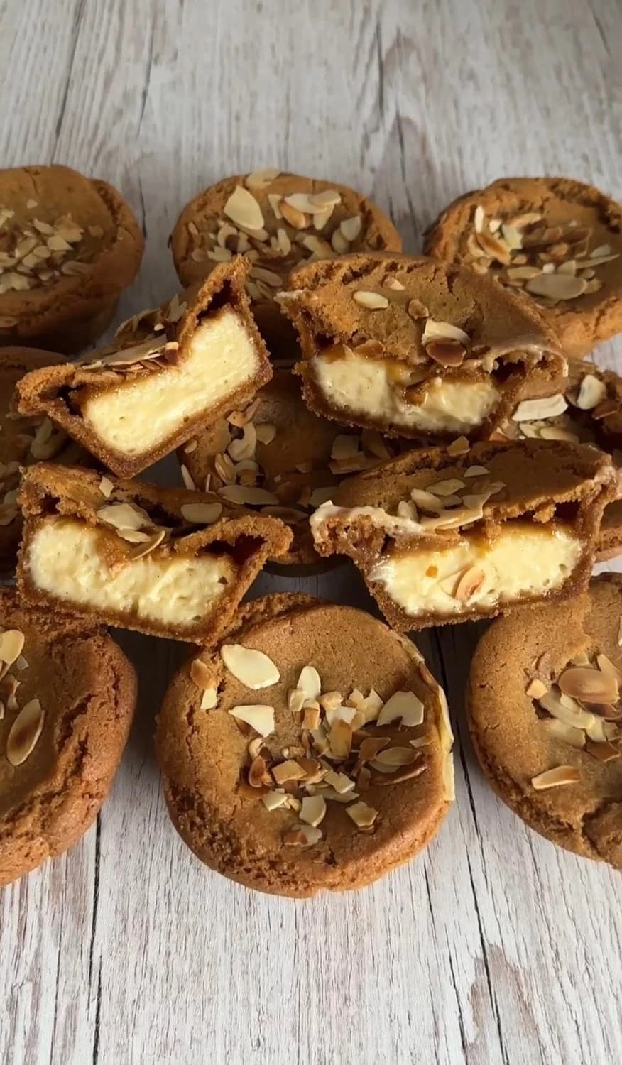 Cookiecups med vaniljkräm