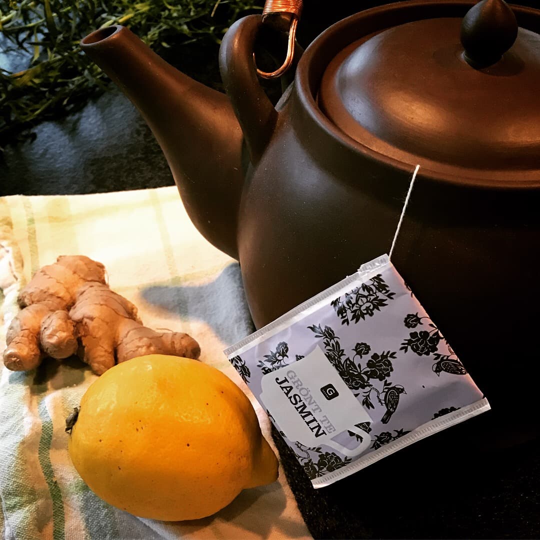 Varmt Jasminte med ingefära och citrus
