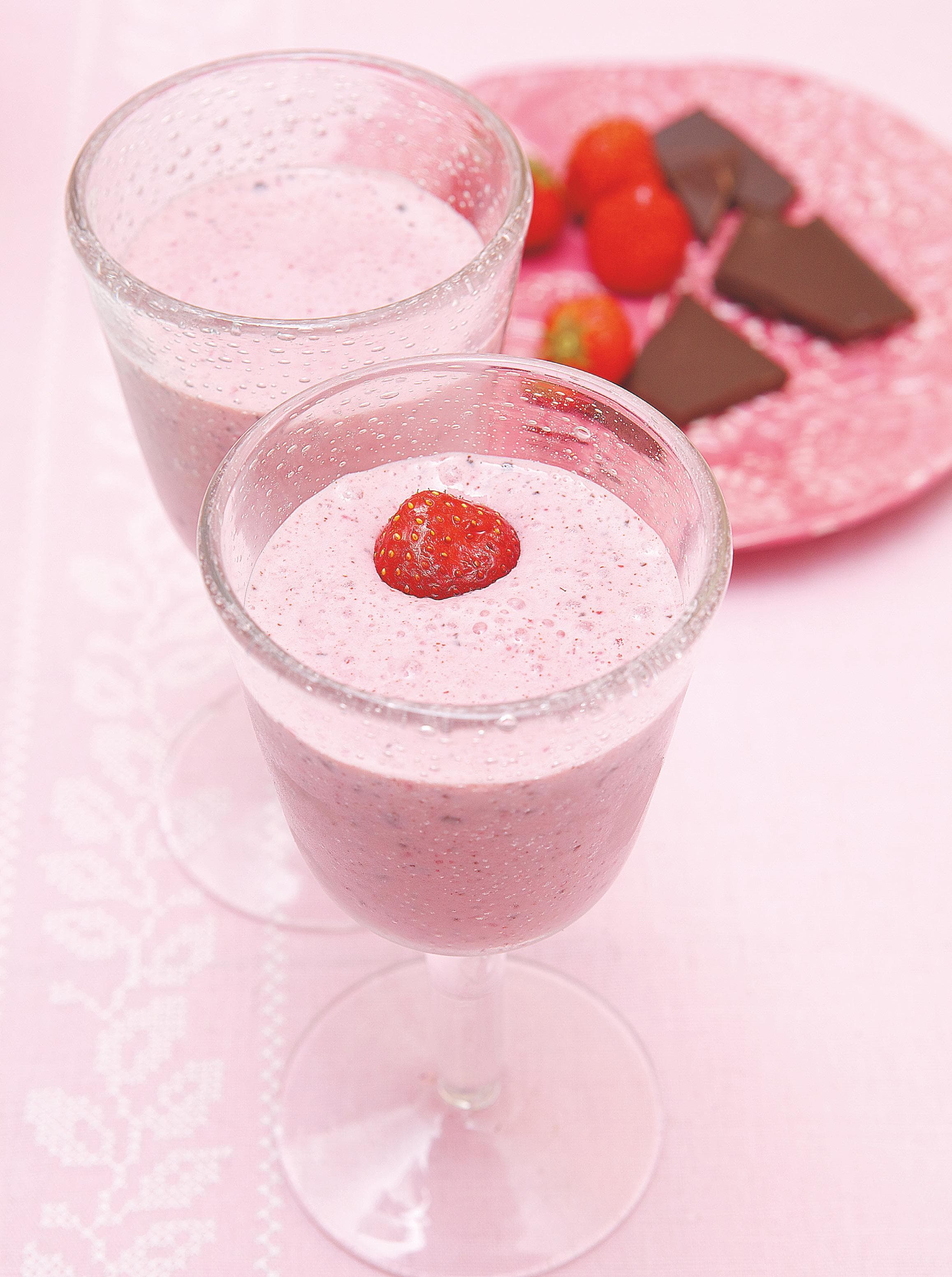 Jordgubbs- och chokladmilkshake