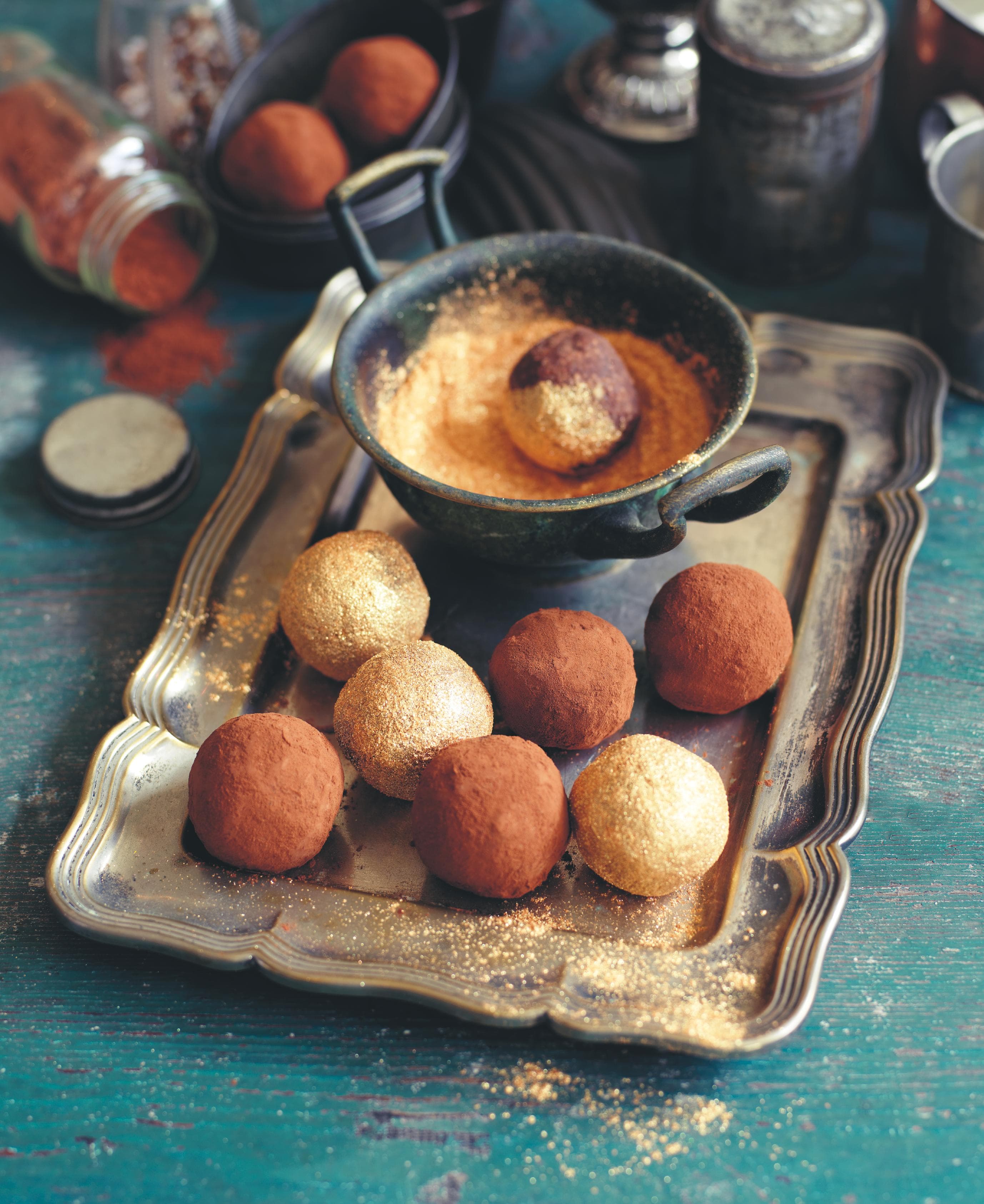 Chokladbollar med brynt smör & mörk choklad
