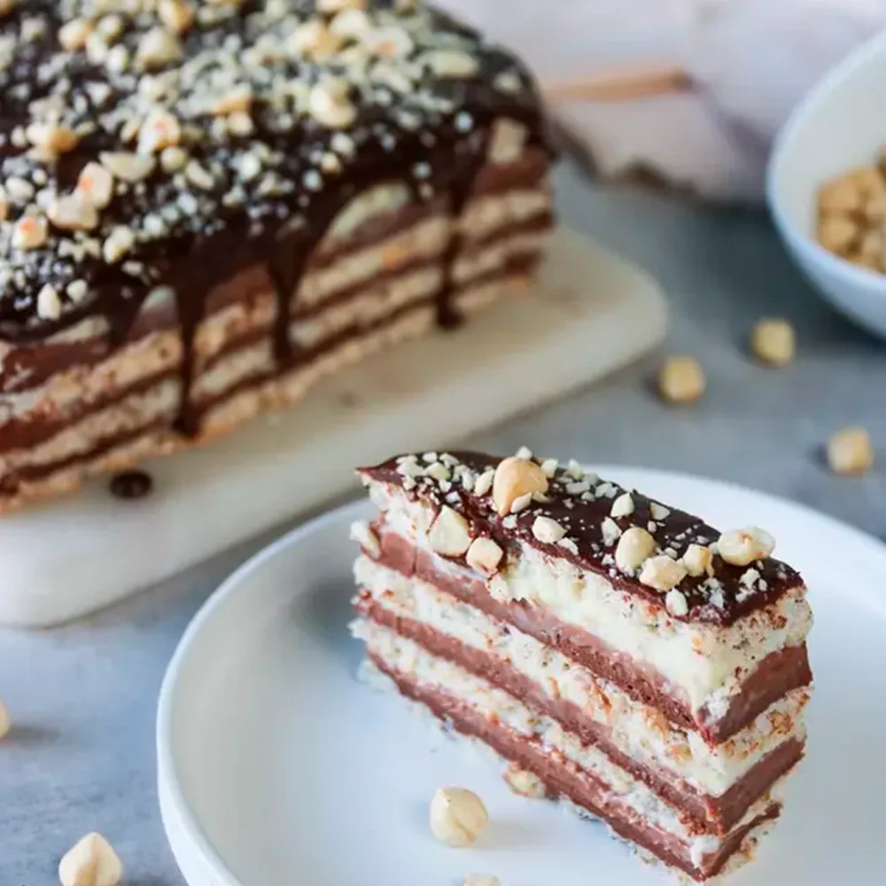 Hasselnötskaka med choklad och vaniljkräm