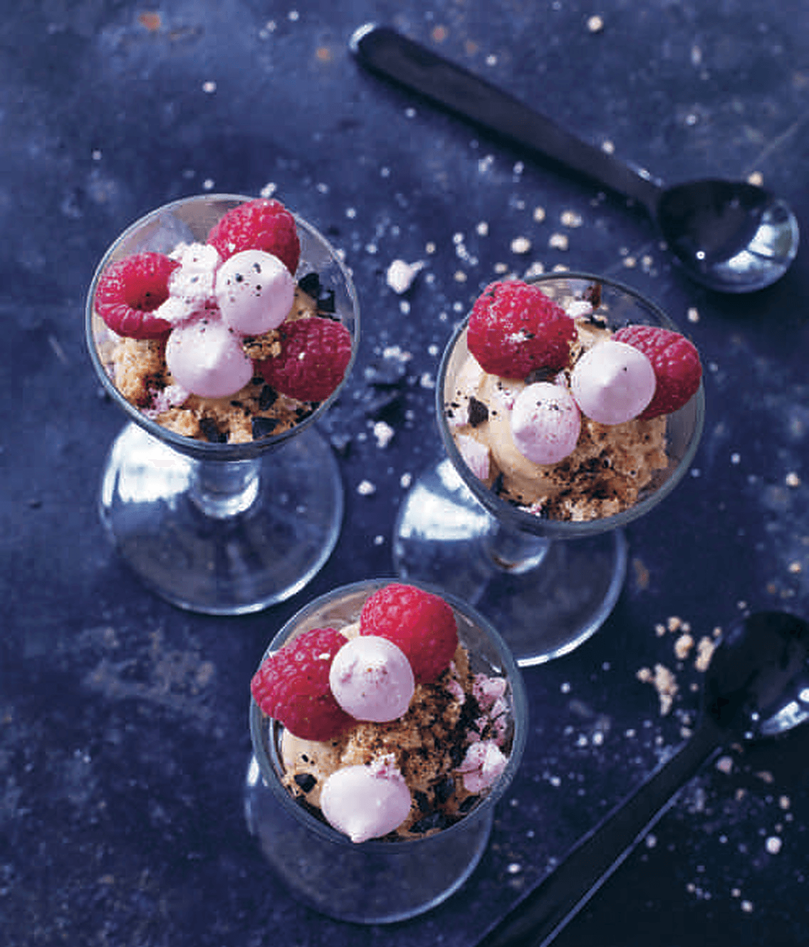 Vit chokladmousse med lakrits