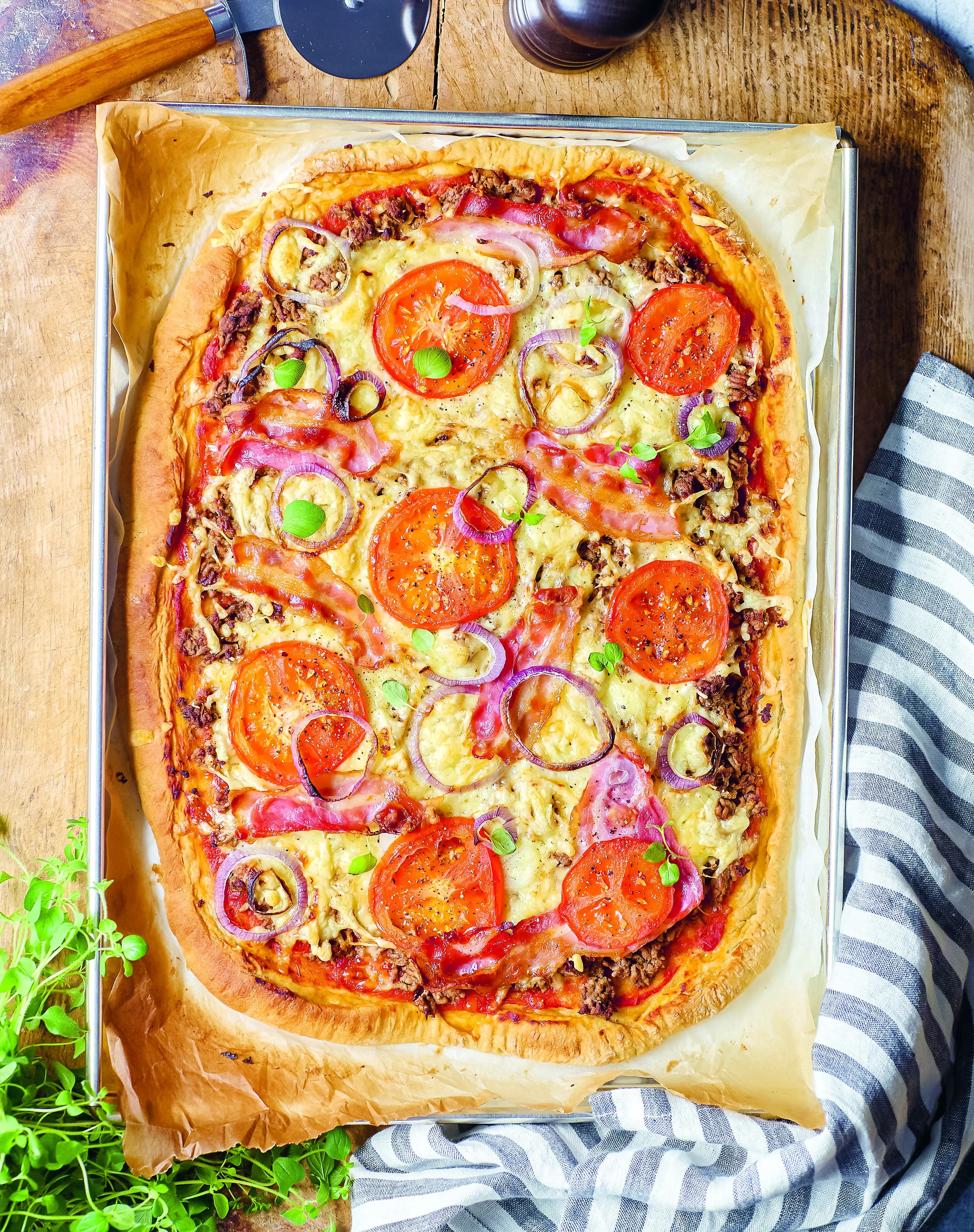 Pizza i långpanna