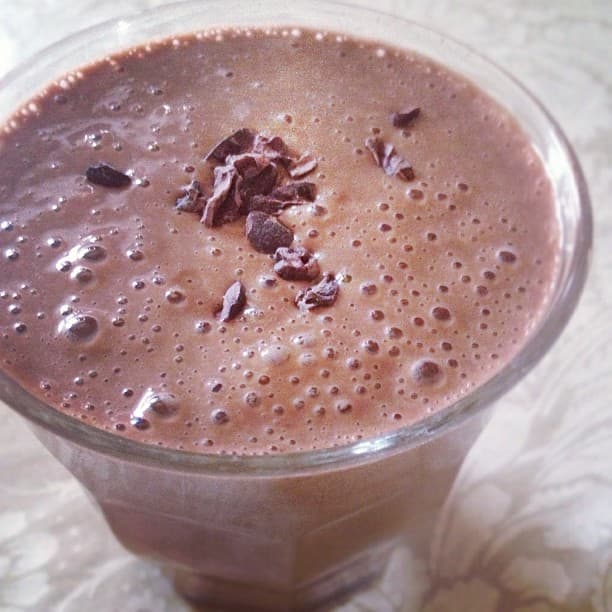 Choklad- och bananasmoothie med jordnötssmör