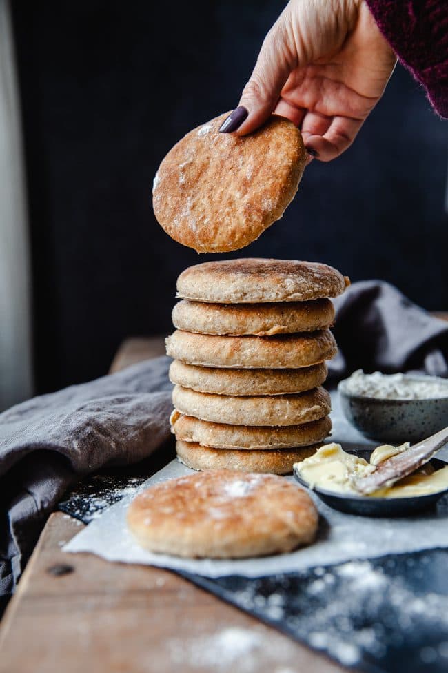 Lättbakade bröd med vita bönor