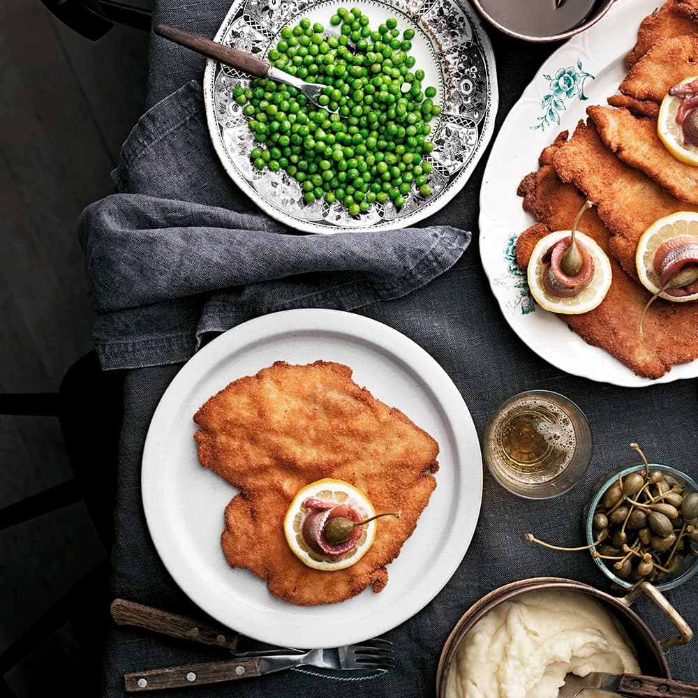 Wienerschnitzel med rödvinssky, kapris och potatismos