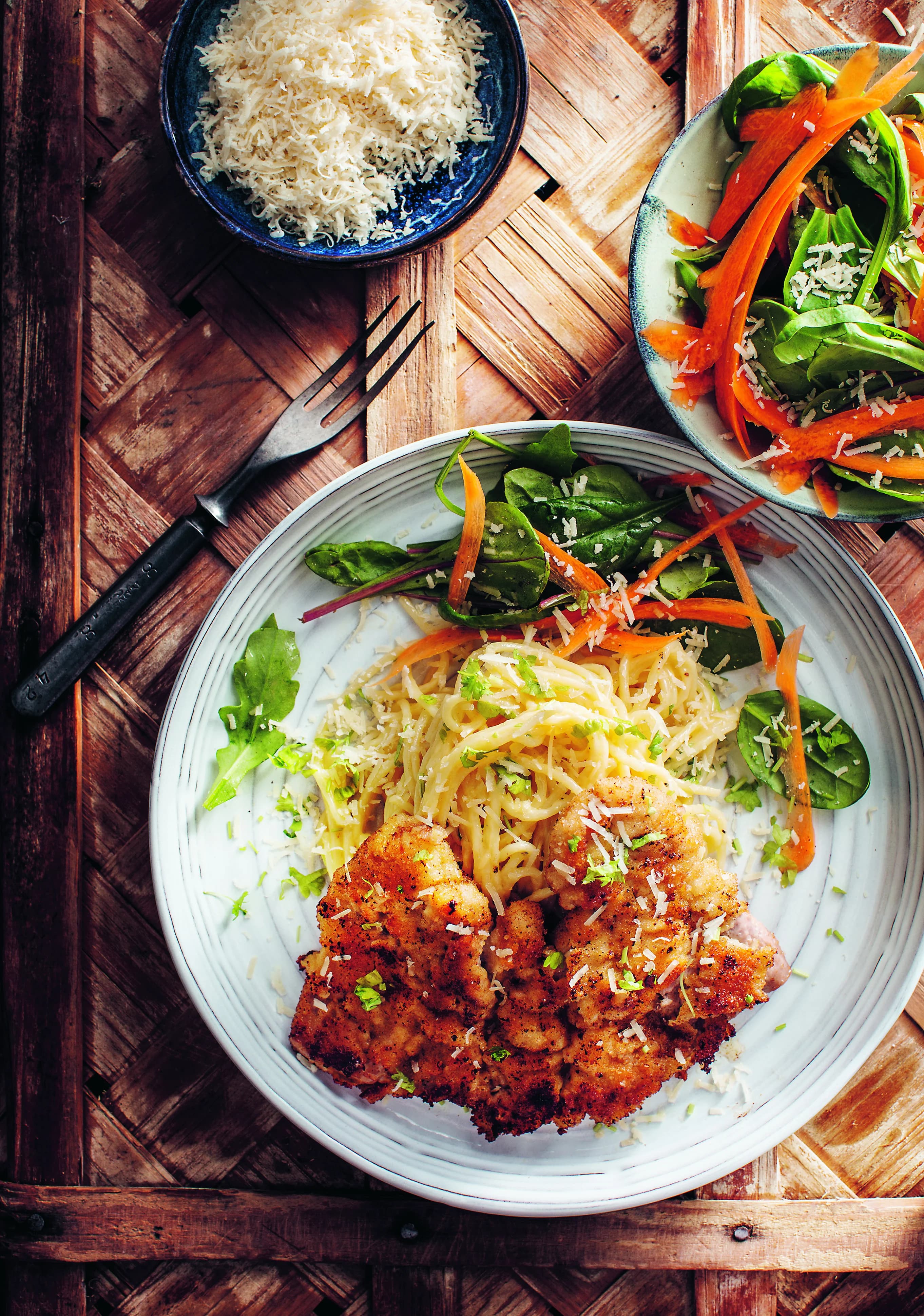 Fläskschnitzel med krämig spagetti