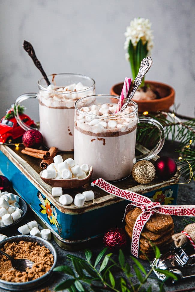 Varm choklad med chokladbomber