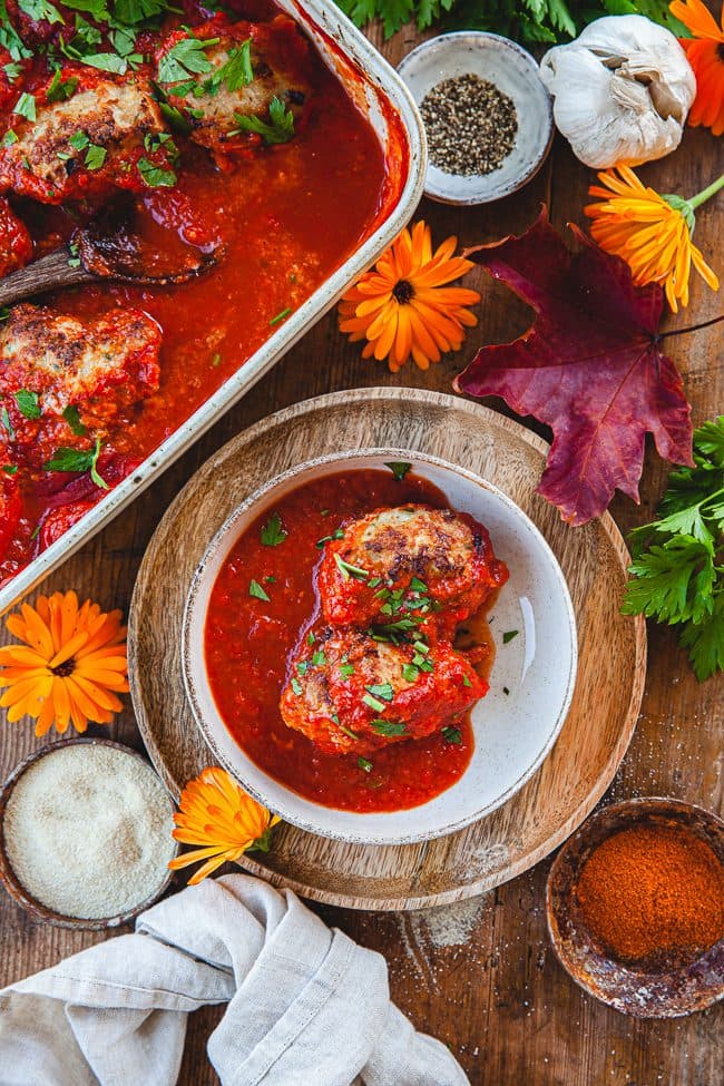 Stora kycklingköttbullar i ugn