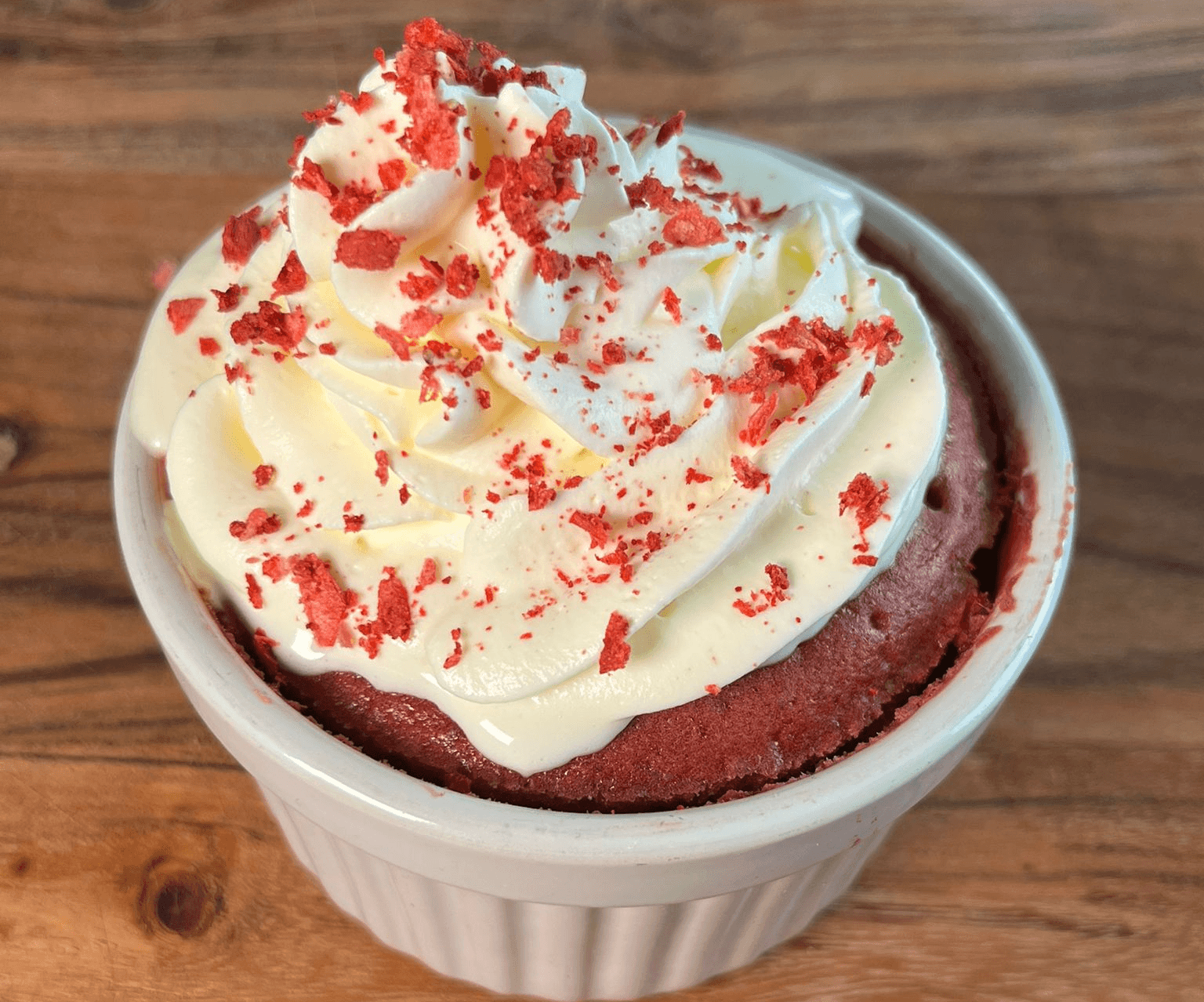 Red Velvet Mug Cake med Cream Cheese Frosting