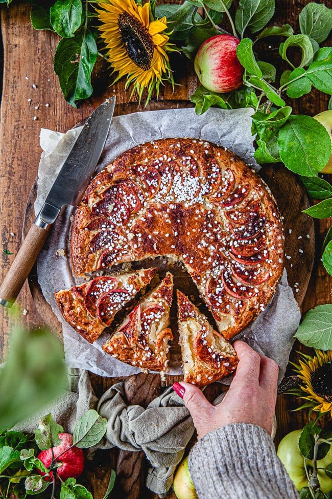 Kanelbullesockerkaka med äpple