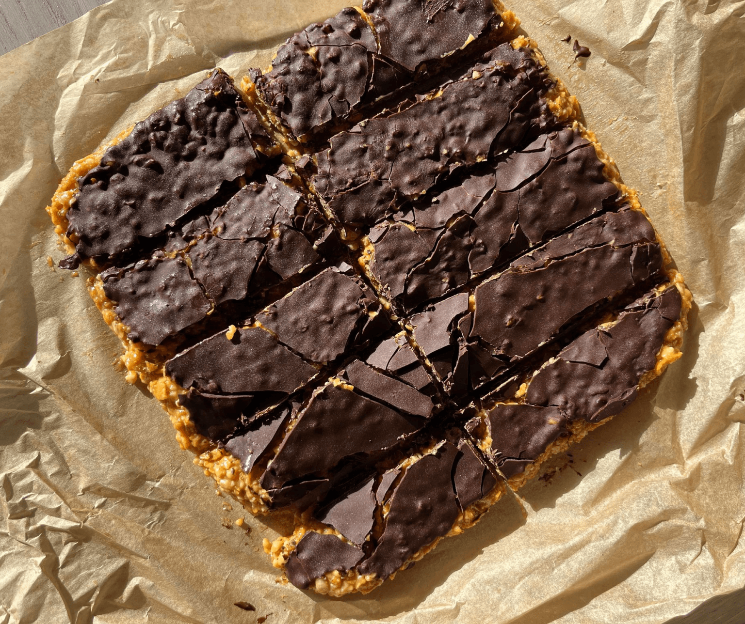 Krispiga Chokladbars med Dulce de Leche & Cornflakes