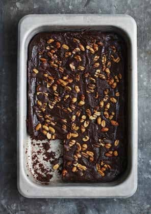 Black bean brownie med jordnötter