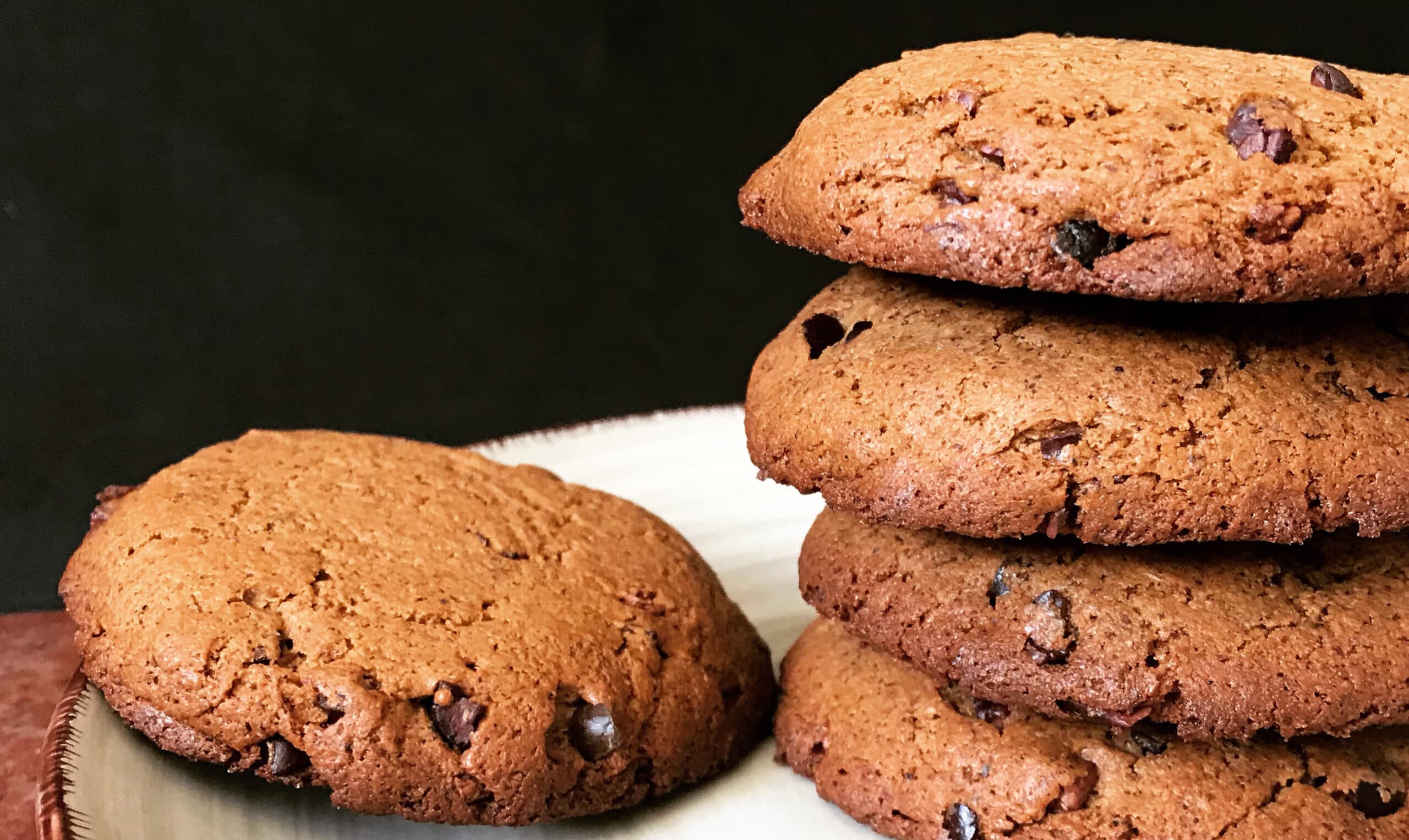 Chocolate Chip Almond Cookies