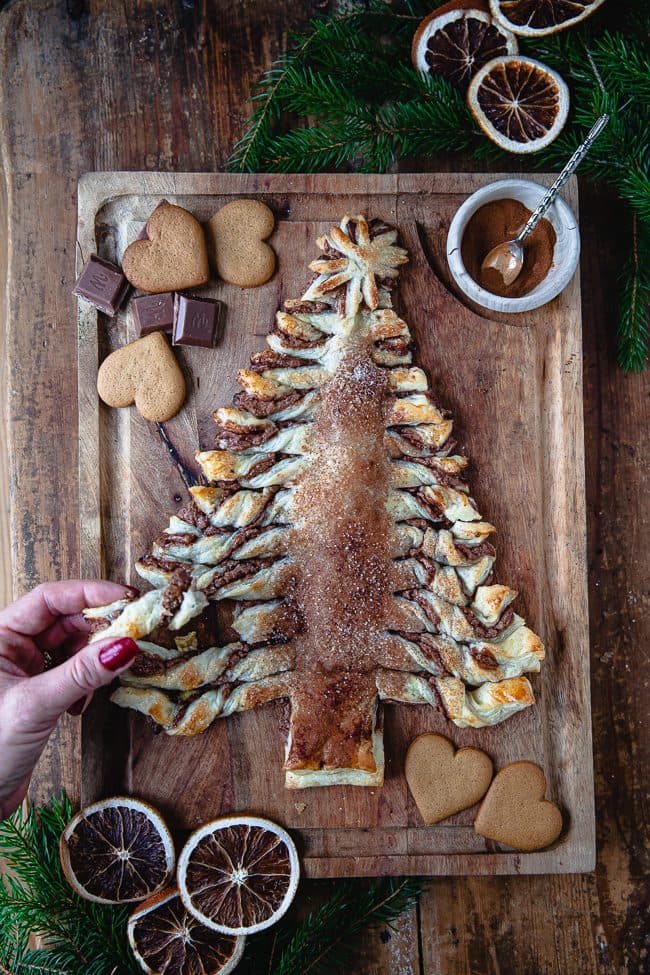 Smördegsgran med pepparkakschoklad
