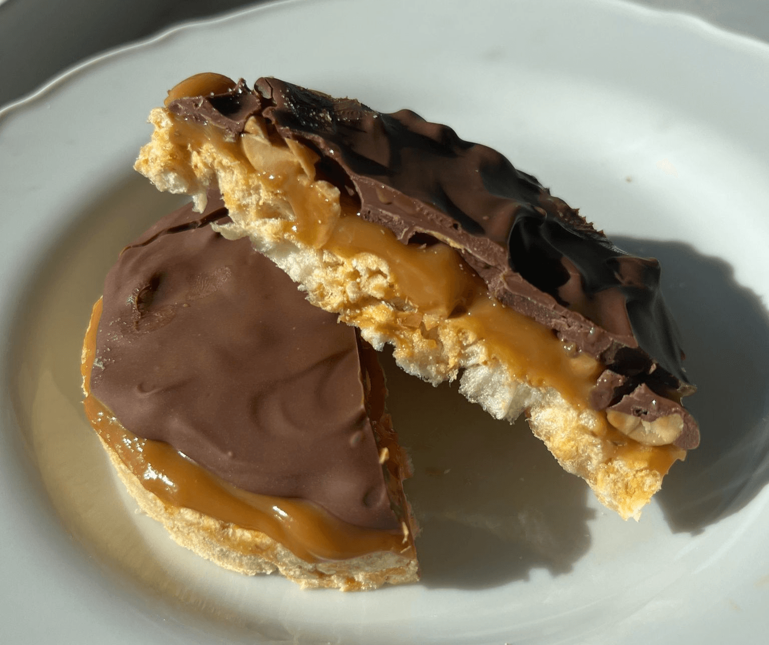 Majskaka med Dulce de Leche, Jordnötter & Choklad