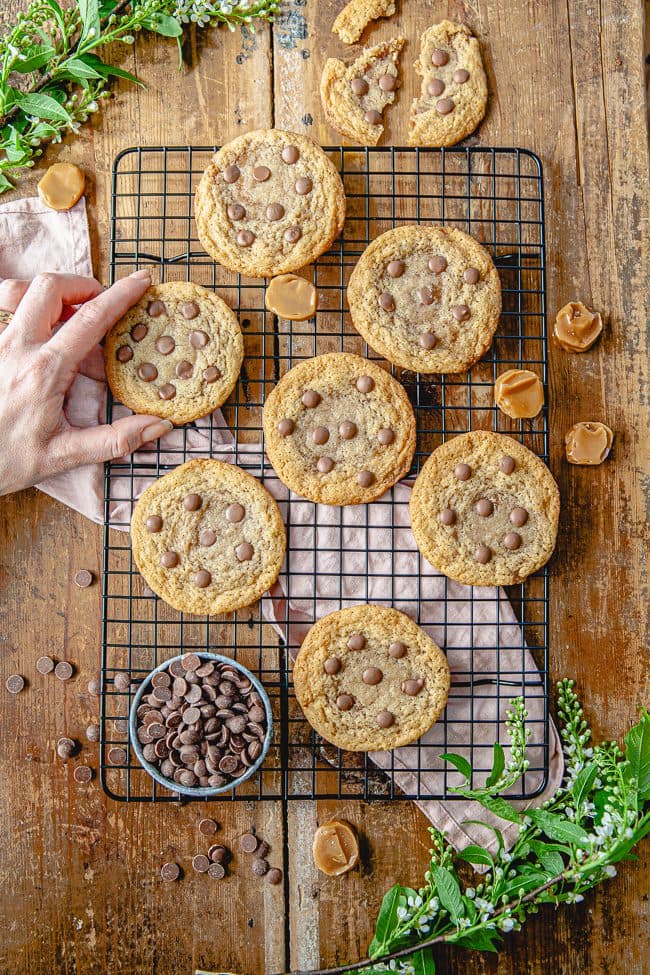 Cookies med kola och choklad