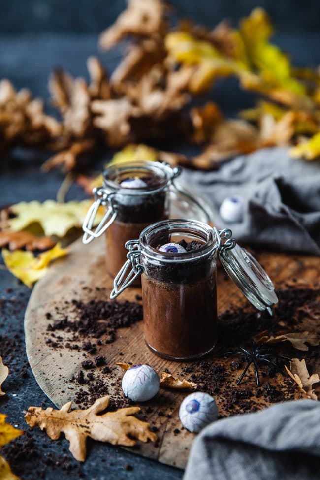 Halloweenpannacotta med Oreos