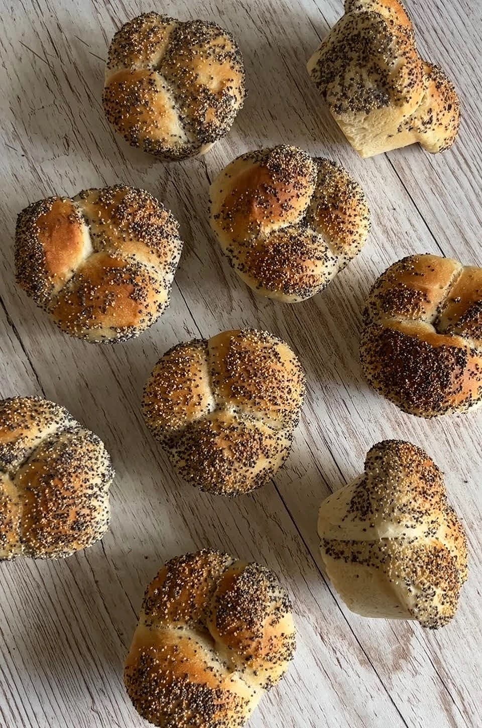 Rosenbröd i muffinsplåt