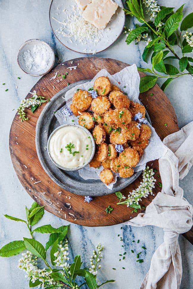 Friterad zucchini med parmesan och tryffledipp