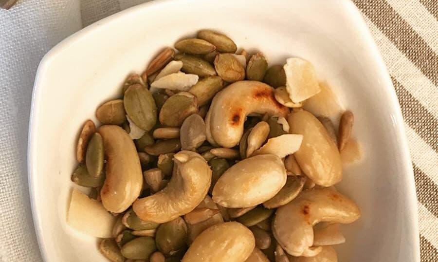 Salta rostade nötter och frön