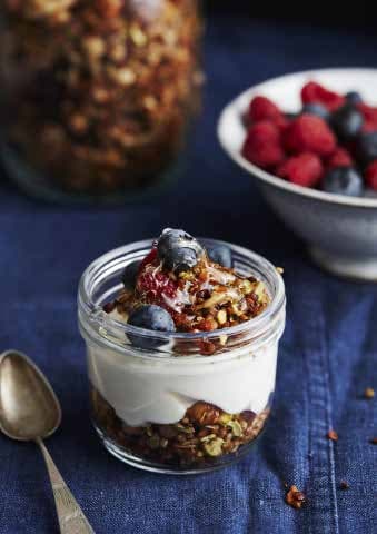 Chokladgranola med svarta linser