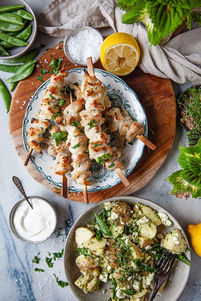 Grillade kycklingspett med enkel marinad