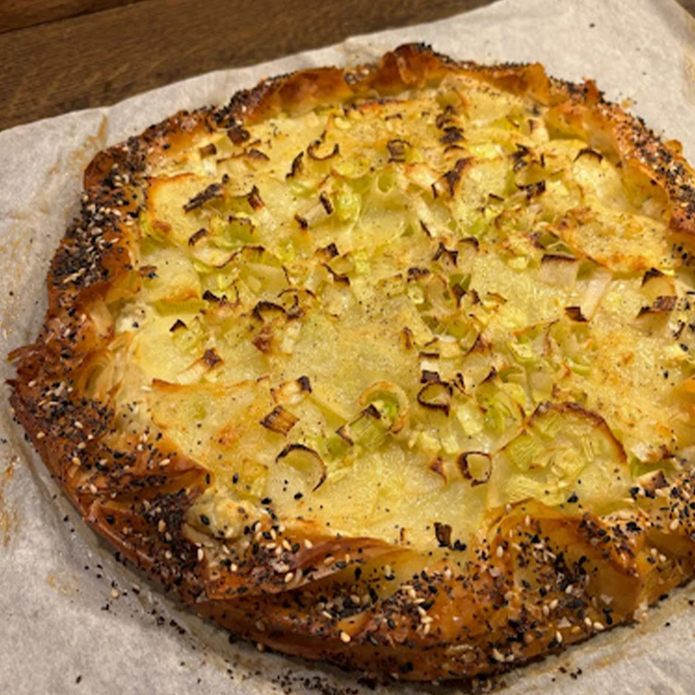 Filo galette med potatis, purjolök, kronärtskocka och Comté by Sara Öhman Mroczek