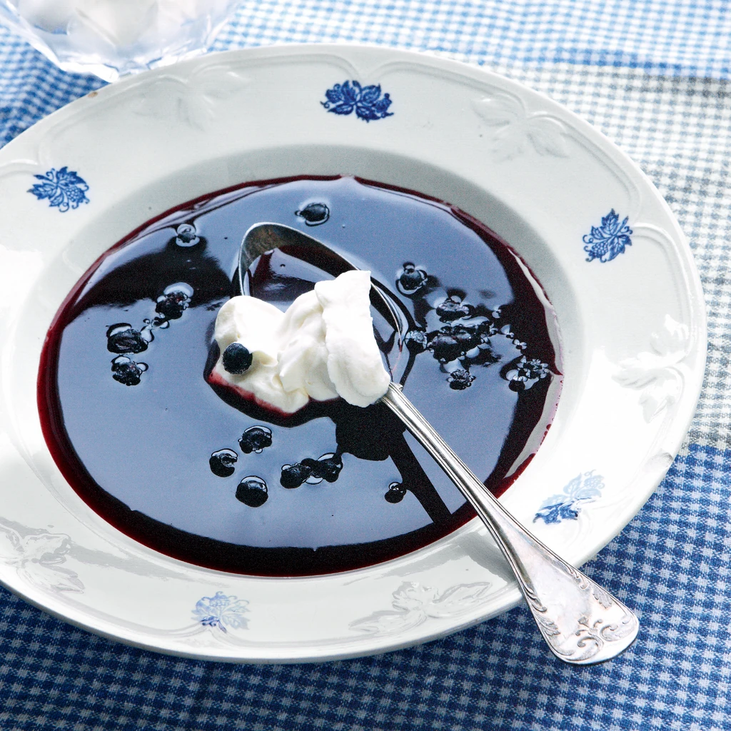 Blåbärssoppa by Per Morberg