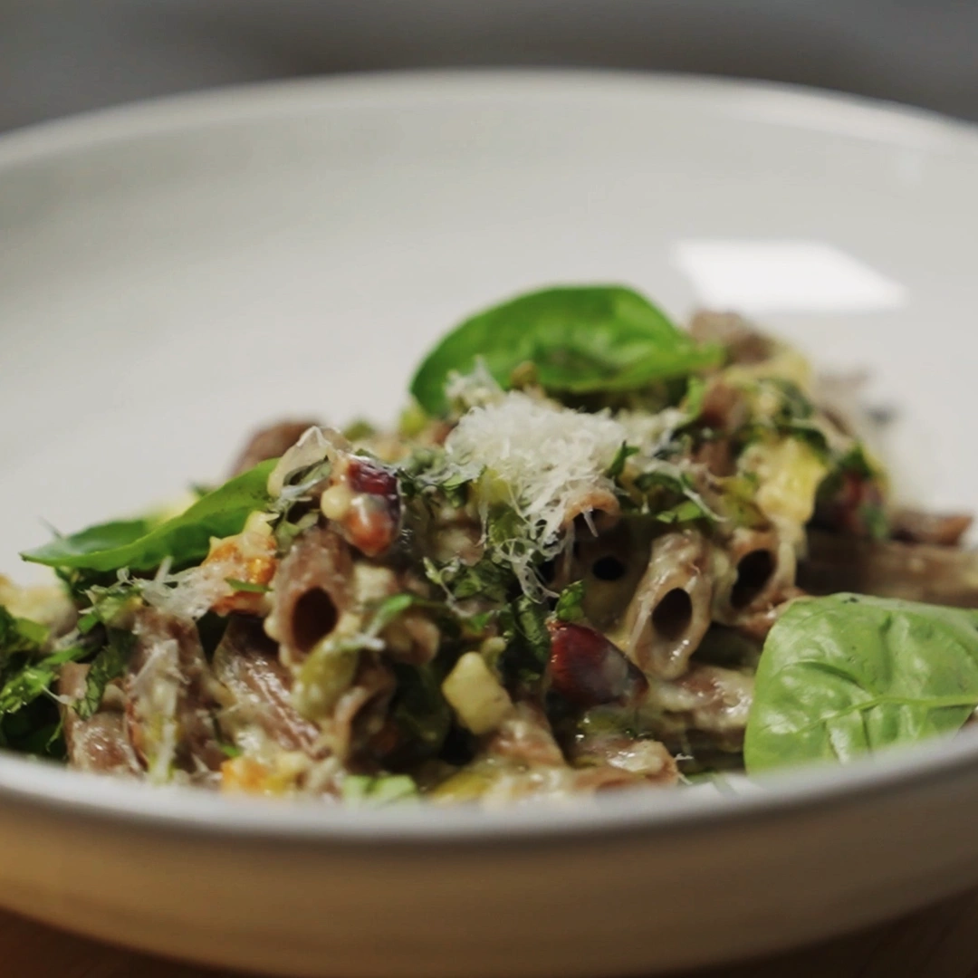 Glutenfri pasta med pistage och parmesan by Tareq Taylor