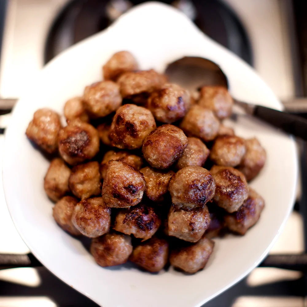 Köttbullar by Tareq Taylor