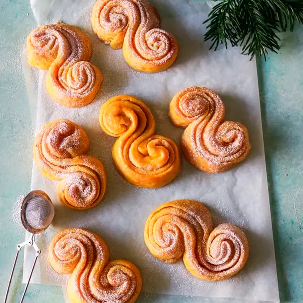 Fyllda lussekatter med vit choklad