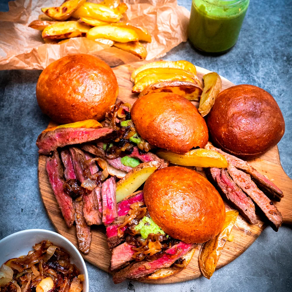 Prego roll – steak sandwich från moçambique by Khadija Mohamud